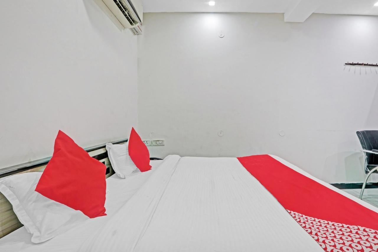 OYO 27695 Hotel Relation Kanpur Esterno foto
