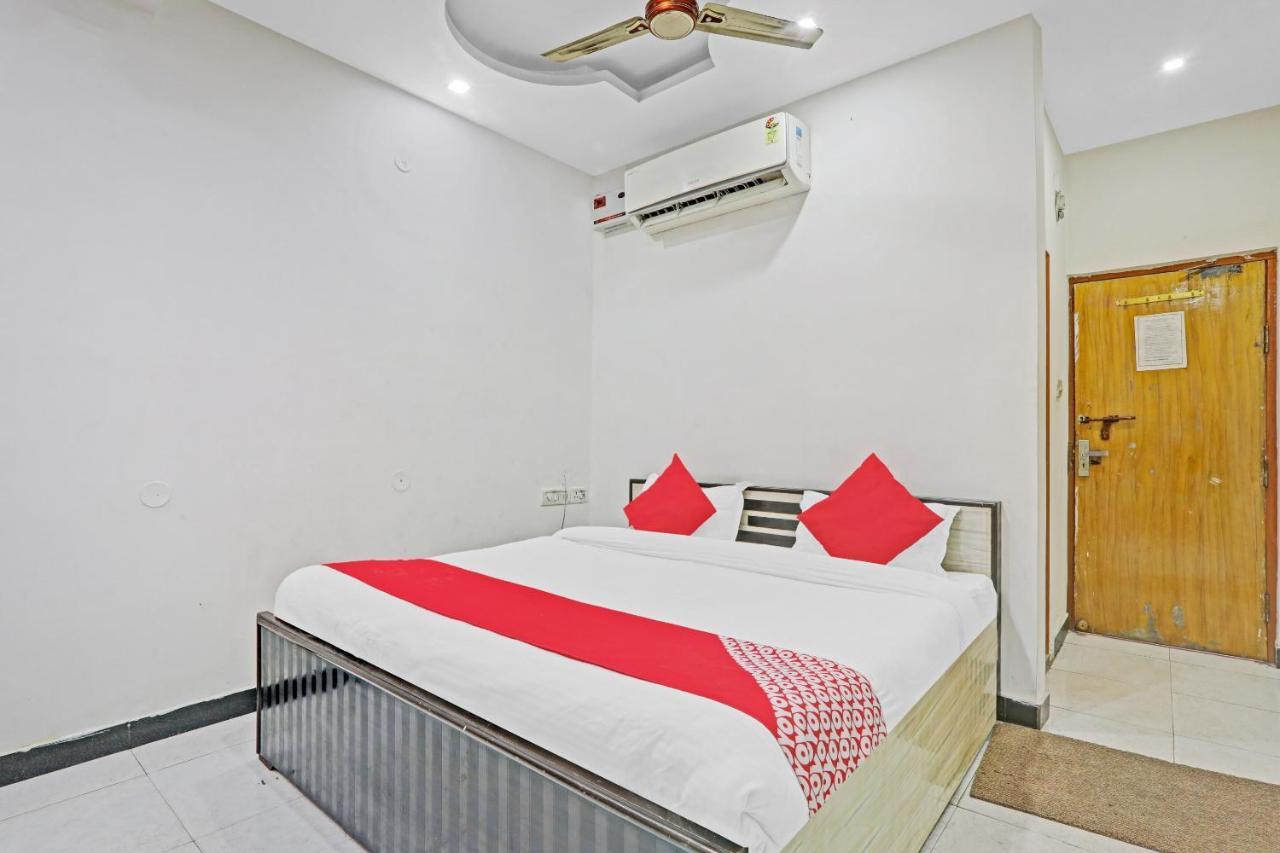 OYO 27695 Hotel Relation Kanpur Esterno foto
